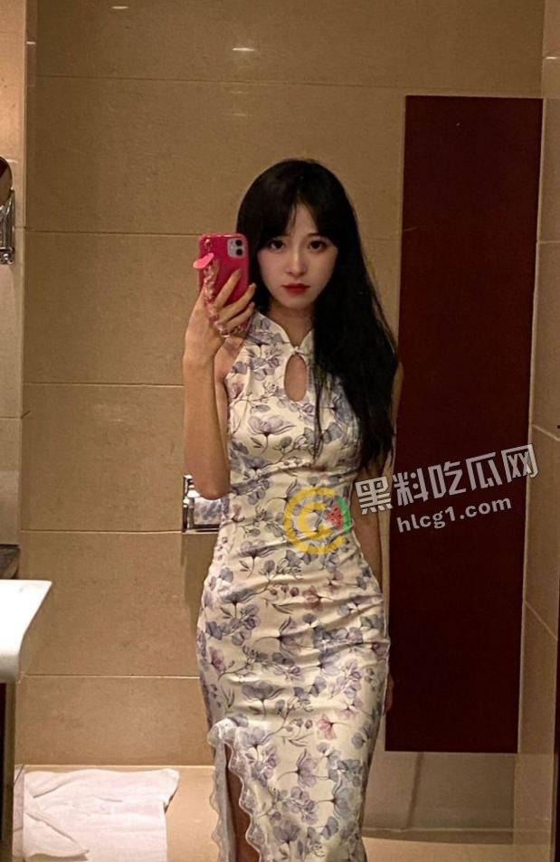 株洲师范绿帽门大曝光！女主与男友交往期间夜店约炮，厕所口爆和酒店怼脸拍摄视频流出，男友怒发女友出轨视频！  第3张