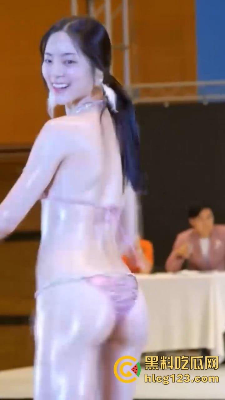 真美！性感模特【娜娜】健身尤物大尺度 超辣玉体美腿让人狂喷鼻血 魔鬼身材散发女神气息  第2张