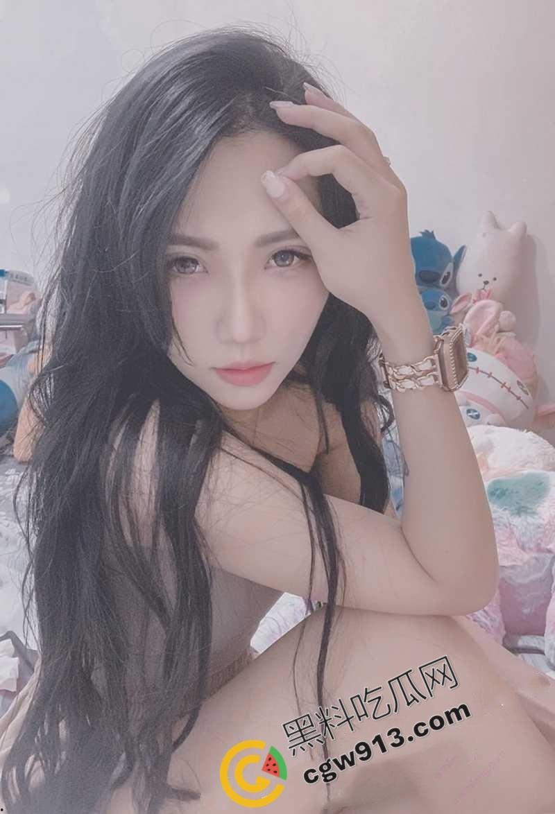 火爆全网！台湾高颜质美眉与金主1V1变态裸聊大公开，辣眼画面直逼极限！  第2张