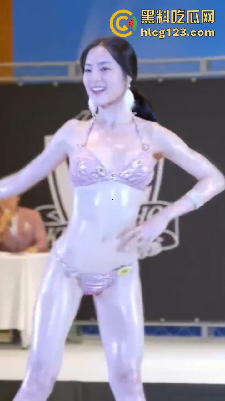 真美！性感模特【娜娜】健身尤物大尺度 超辣玉体美腿让人狂喷鼻血 魔鬼身材散发女神气息  第7张