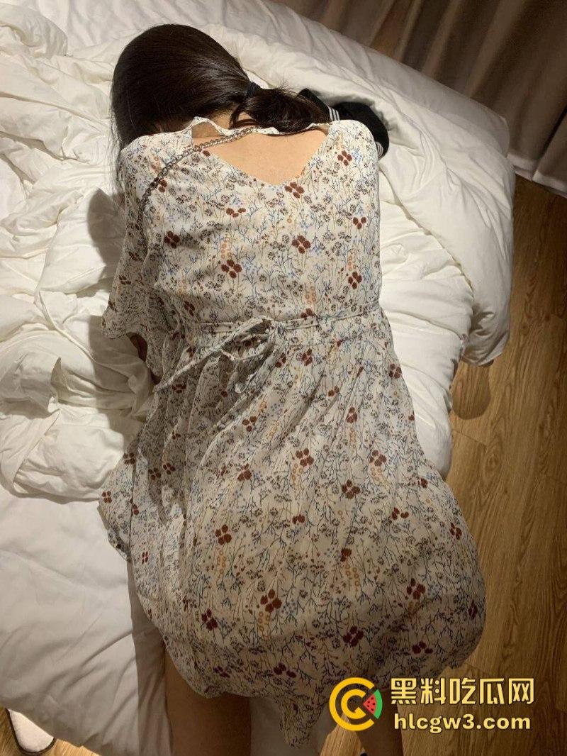 我是老公手心的宝 却在炮友床上叫得骚！午夜裸聊 激情调教又群交 哎！老公你都不知道！  第1张