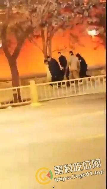 全网封禁！黑色轿车冲进中南海新华门事件原视频  第1张