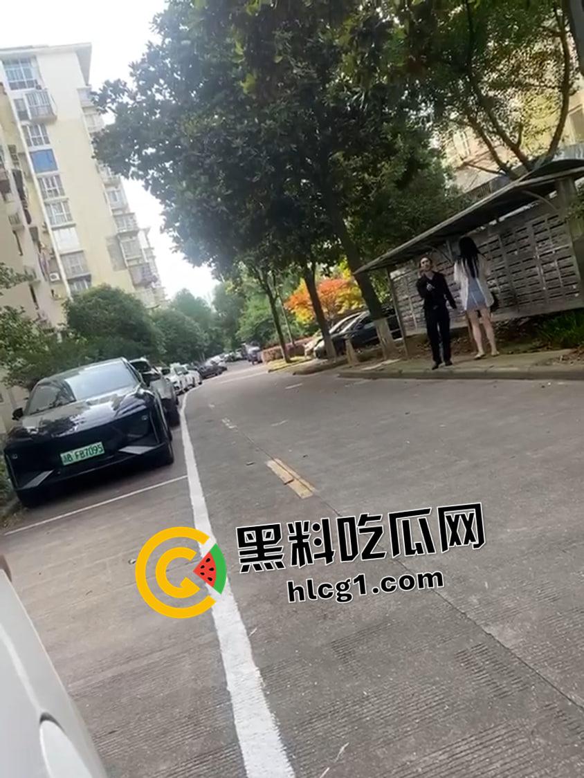 宁波女子轻生现场 老公沉迷女主播准备离婚 怀孕四个月寻死 现场视频 流出 有救生垫也摔不轻  第7张