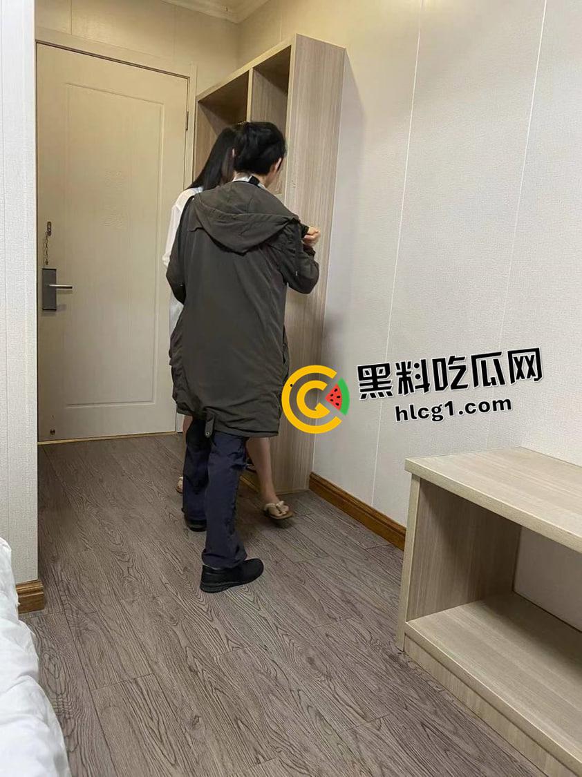 宁波女子轻生现场 老公沉迷女主播准备离婚 怀孕四个月寻死 现场视频 流出 有救生垫也摔不轻  第8张