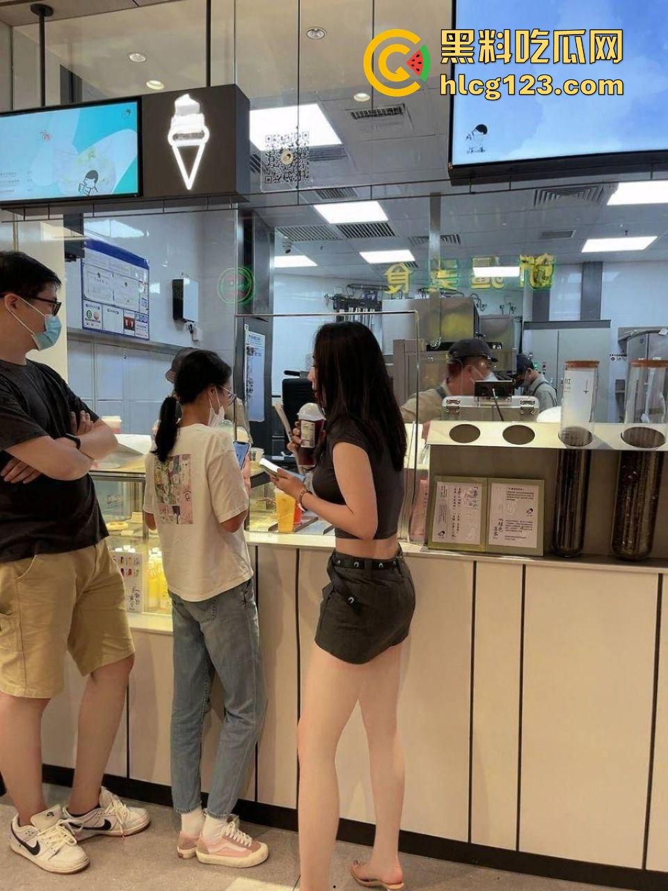 江苏人妻骚母狗苗慧慧，反差婊被爆出绿老公成马，情趣制服全是给别的男人穿！  第1张