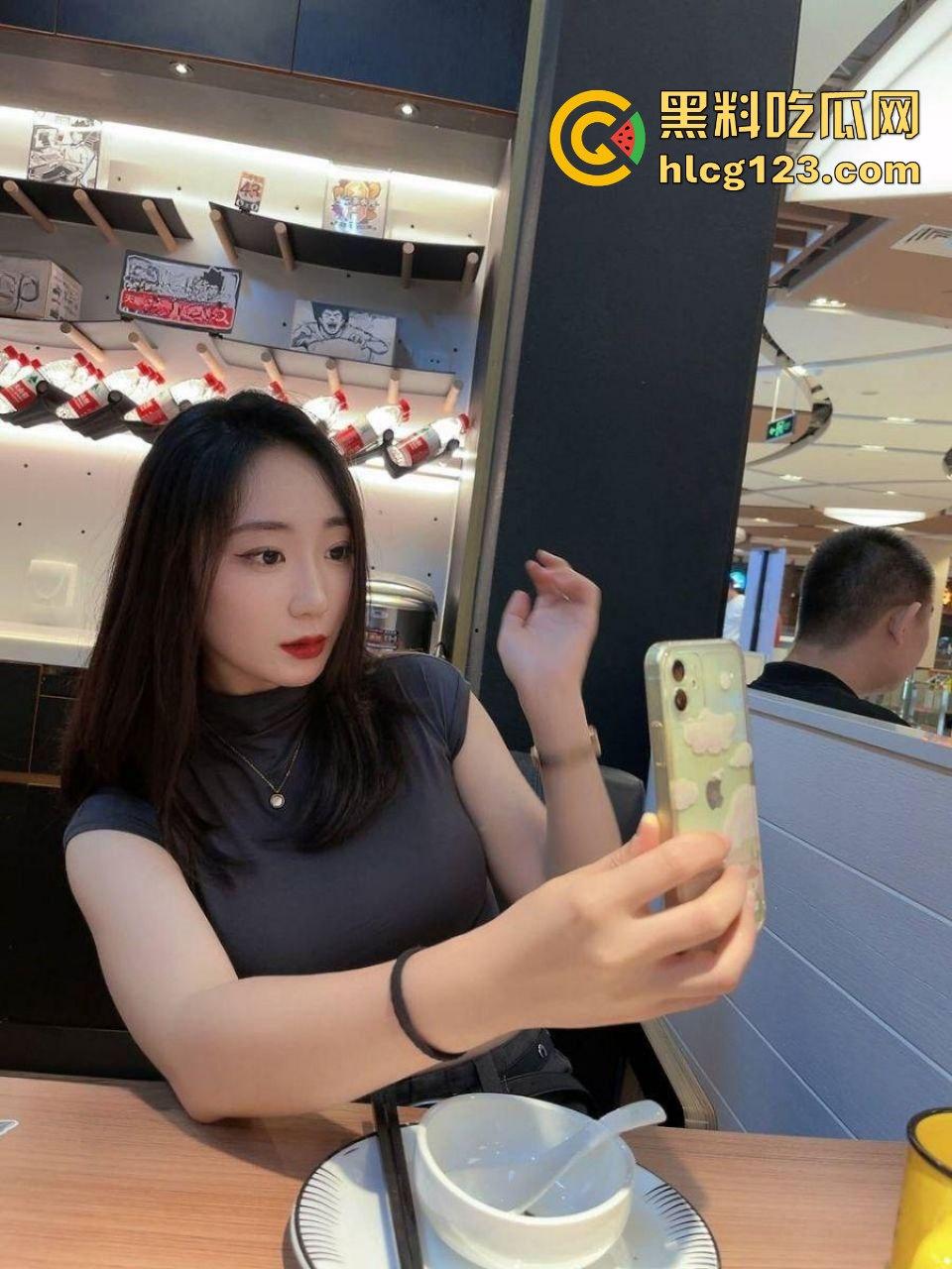 江苏人妻骚母狗苗慧慧，反差婊被爆出绿老公成马，情趣制服全是给别的男人穿！  第4张