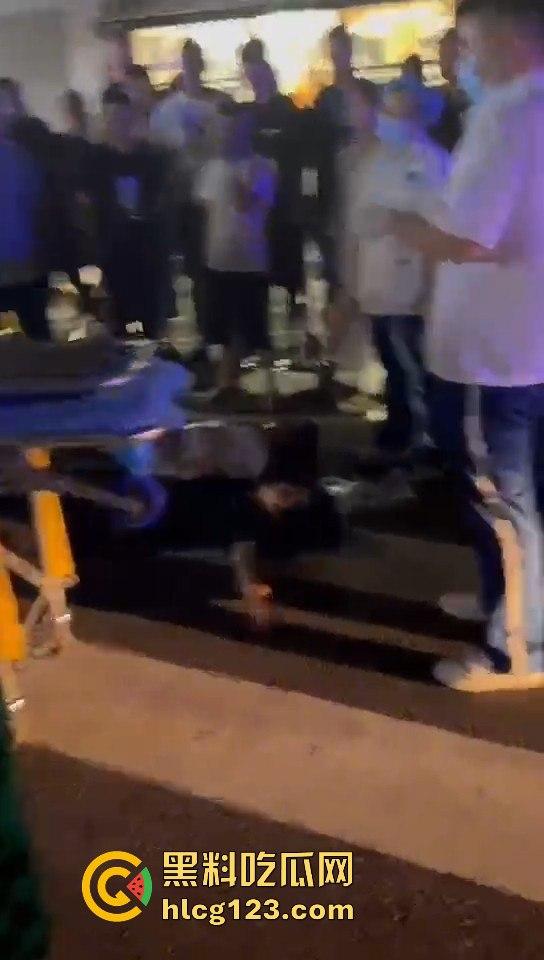 太原佳乐迪昨晚变命案现场！胖子钢棍砸人太阳穴，豪横劲一散瞬间懵了！  第1张