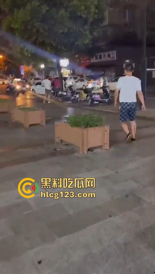 太原佳乐迪昨晚变命案现场！胖子钢棍砸人太阳穴，豪横劲一散瞬间懵了！  第3张