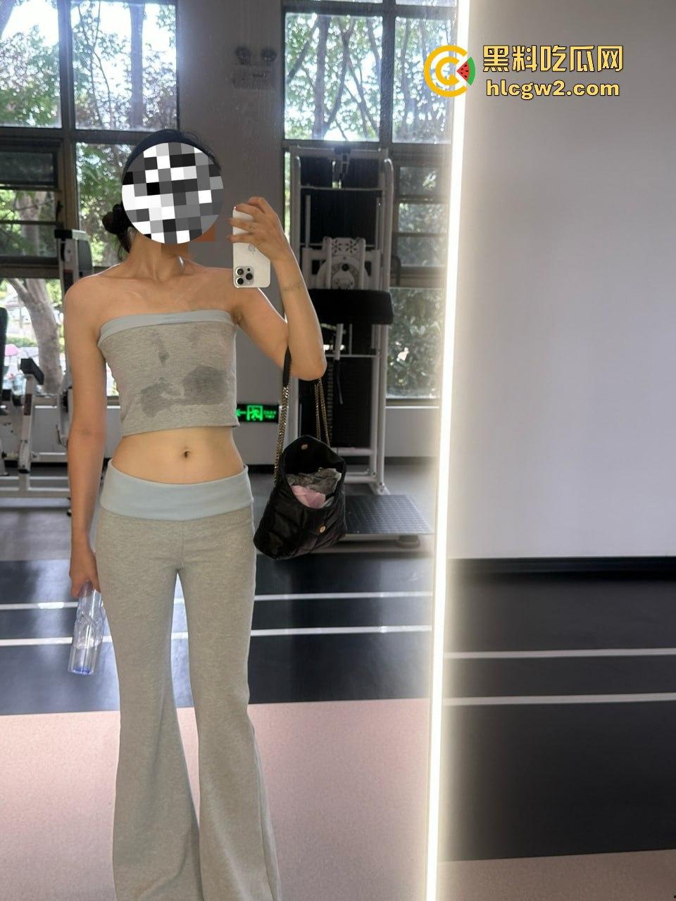 高颜值少女【罗雨薇】精致五官迷人身材，粉嫩胴体散发无尽诱惑，青春气息令人无法抗拒 独家爆料！  第8张