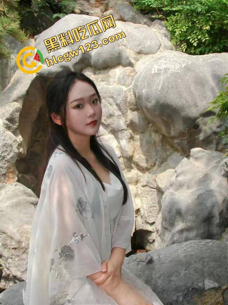 海角淫神『奶气草莓』春药放倒女儿班主任家访，高雅黑丝淫子发骚露真形，嫩洞狠泪操液淫汁狂!  第2张