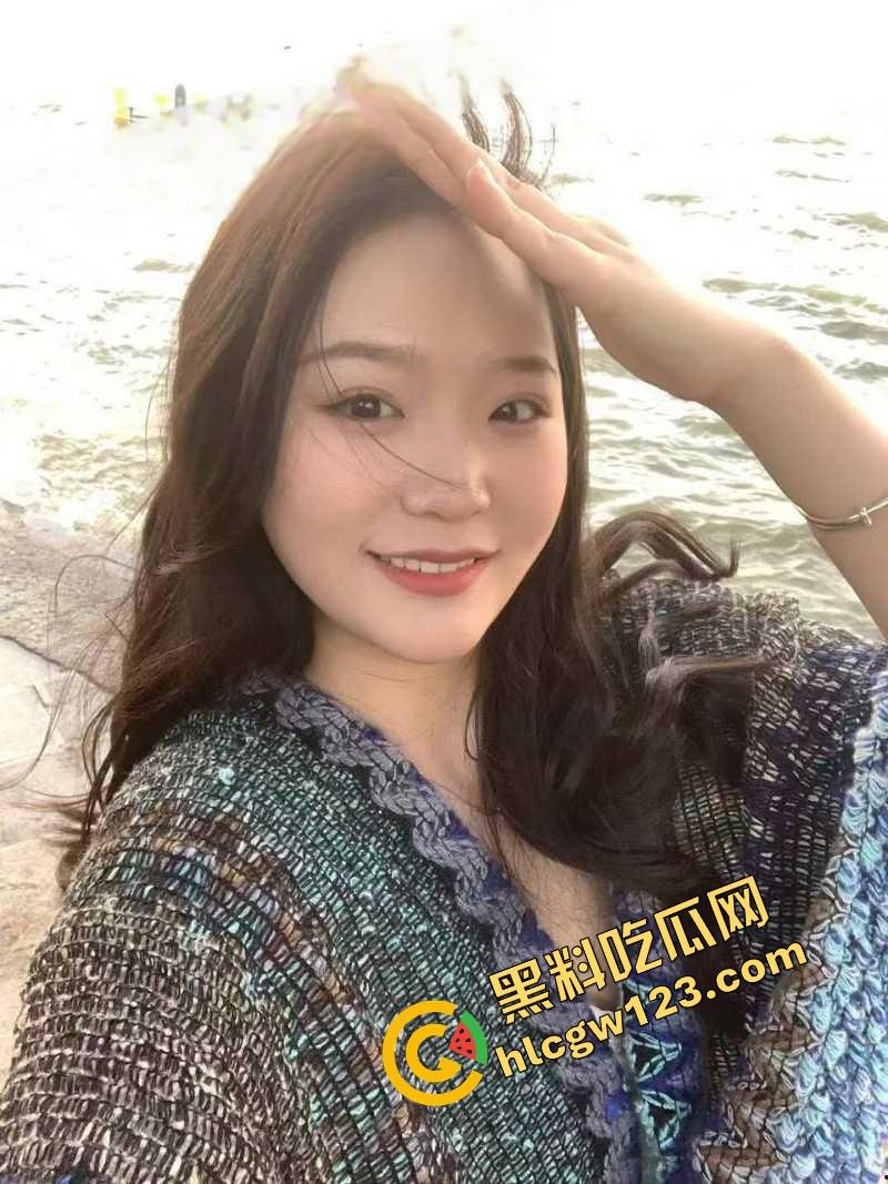 海角淫神『奶气草莓』春药放倒女儿班主任家访，高雅黑丝淫子发骚露真形，嫩洞狠泪操液淫汁狂!  第4张