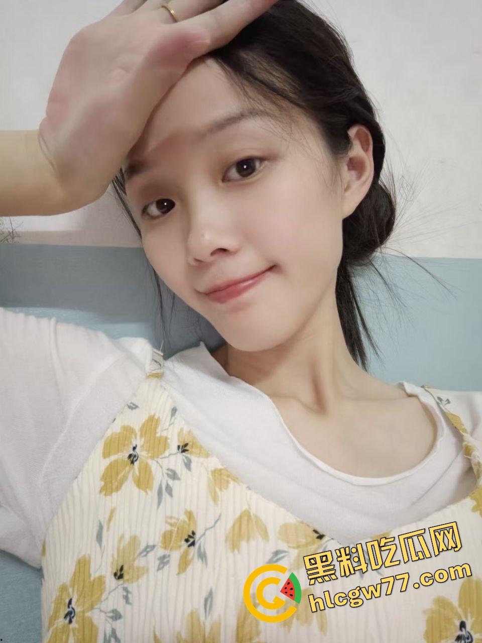 南昌老公嫌弃少妇【张婉玉】靠叫床拯救尊严，脸上皱纹扛不住，床上掰开嫩穴撒娇，叫一声哥哥就湿到腿软！  第3张