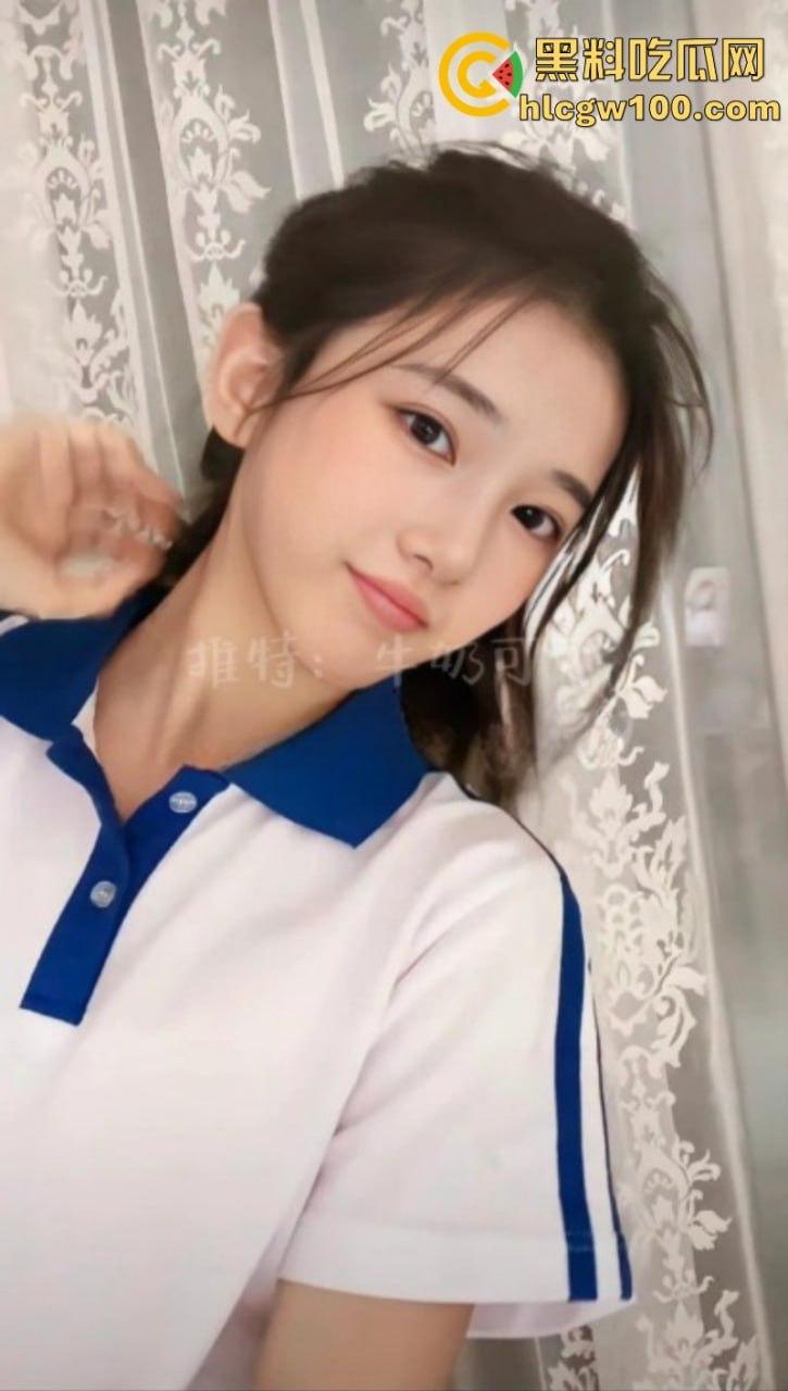 高颜值女大学生【牛奶可可】 外表斯文乖巧JK妹私底下却是骚浪母狗约炮 各种户外露出视频被曝光  第2张