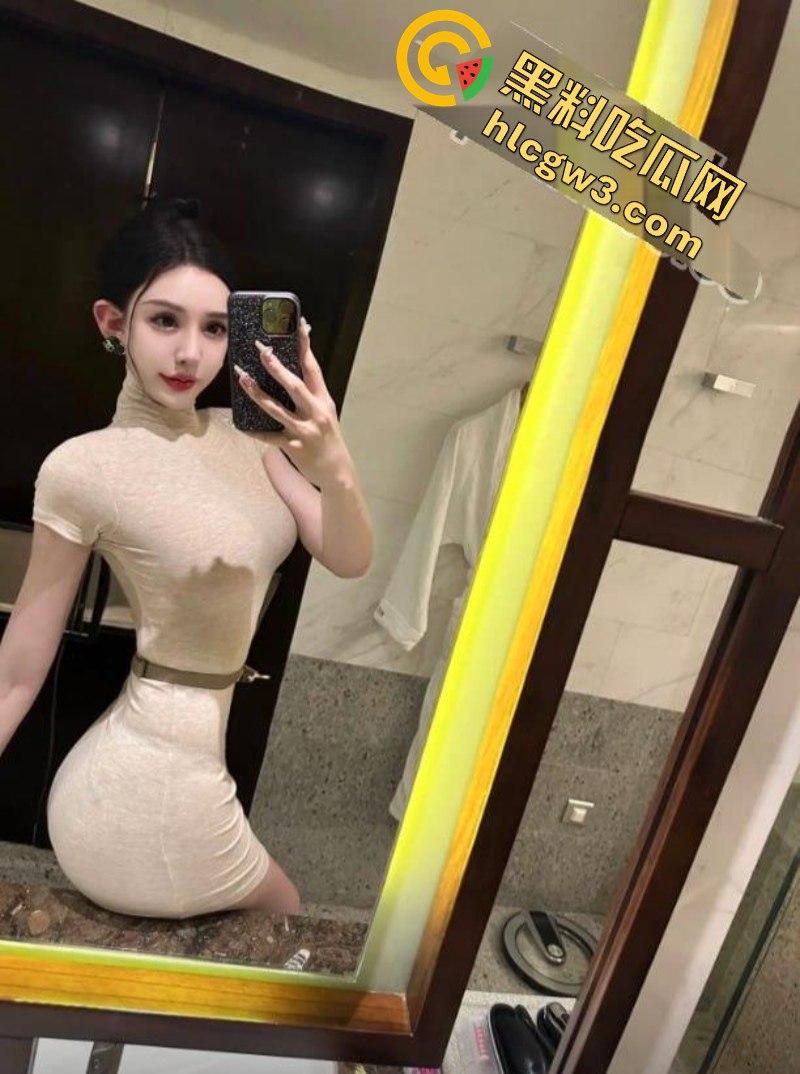 抖音网红Ts 韩小爱双性恋 酒店里金主爸爸面前表演磨逼 逗得金主爸爸最后高潮  第9张