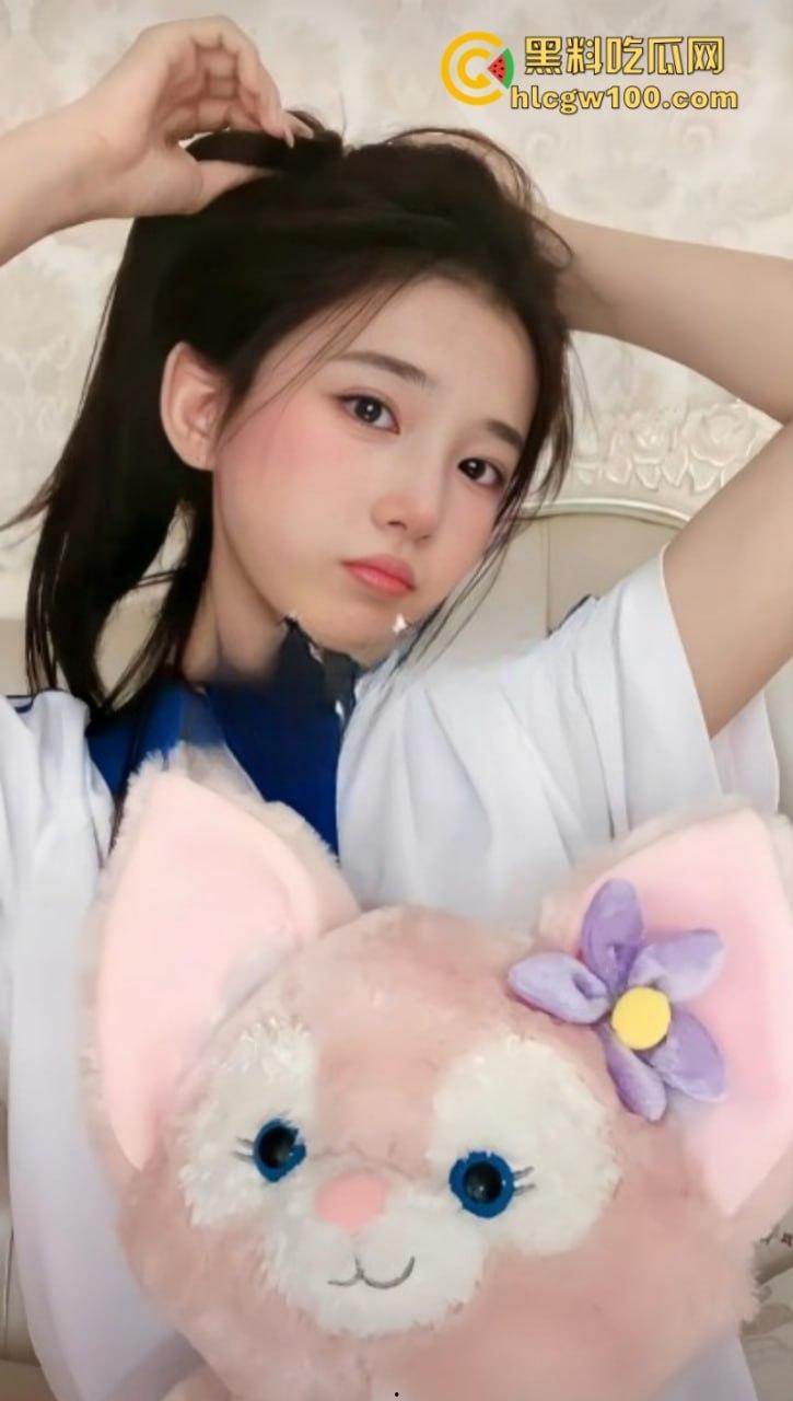 高颜值女大学生【牛奶可可】 外表斯文乖巧JK妹私底下却是骚浪母狗约炮 各种户外露出视频被曝光  第10张