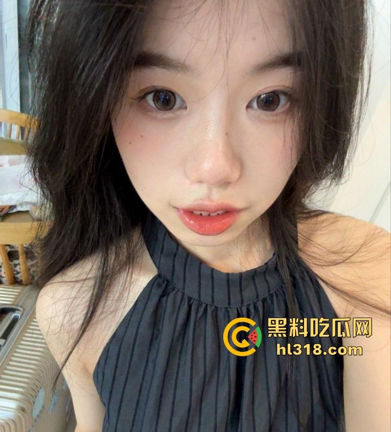 厦门大学【刘学玲】自慰视频曝光，在网上撩骚约炮，扭腰摆臀动作挑逗勾引炮友猛操！  第1张