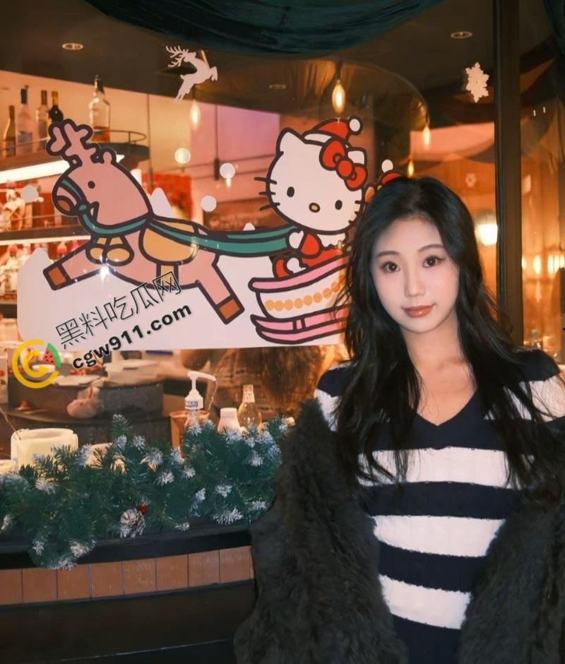 成都尤物【于晨曦】疯狂约炮曝光：清纯面具下的淫荡本性，口交深喉，女上骑乘，淫水四溅，十足的性瘾母狗！  第3张