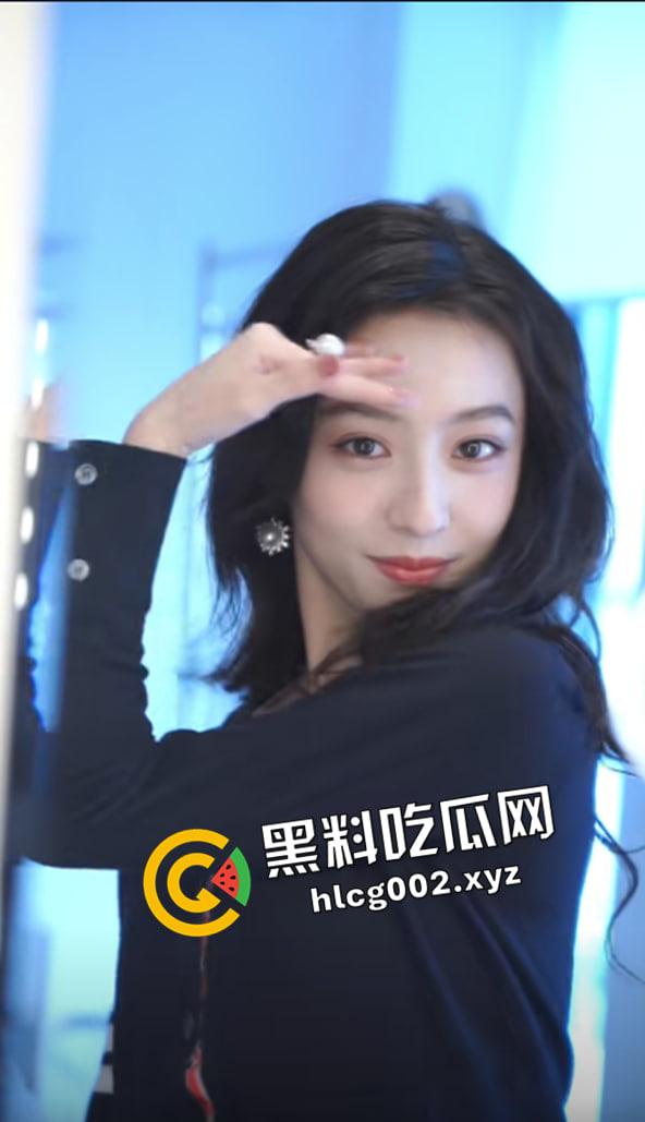 当红明星【胡连馨】网传二十分钟私密视频流出 裸聊抠逼 男主疑似为【于适】  第4张