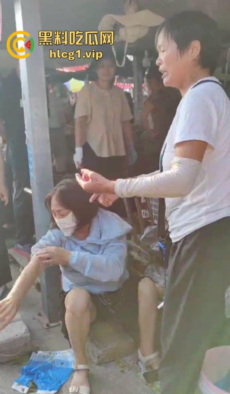 女子为在商贩摊上多吃几颗阳光玫瑰 竟拿剪刀捅人！  第6张