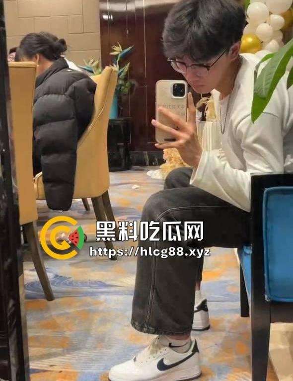 辽油三高『王庸昊』盘锦布车酒吧操白丝女，被隔壁捉偷拍，微信群疯传！  第7张