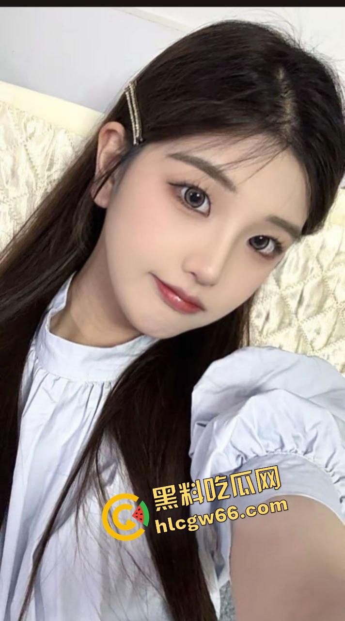 上海02年的『卫林敏』人模狗样，专供金主射精，绿帽男友绿得像青岛啤酒成全网最惨小表弟！  第2张