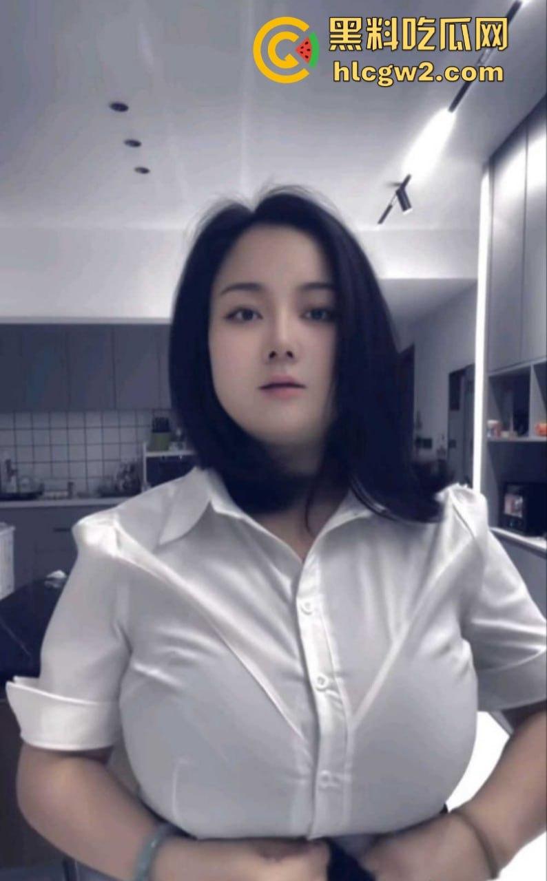 抖音离异小网红【大杯奶茶】多部诱惑福利流出 肥臀巨乳身材丰满 属实风韵犹存  第5张