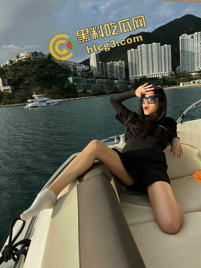 新加坡反差体操运动员『林芯怡』私拍性生活泄密流出 会跳舞的体操母狗 更加来劲了  第2张