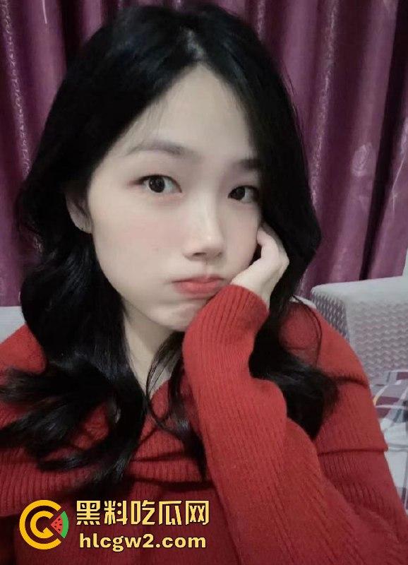 天津『尤倩雯』户外大尺度露出 被金主爸爸调教成骚浪贱货，后入爆干呻吟不断，露出游戏玩到极致！  第2张