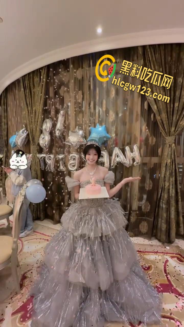 抖音娇嫩学妹【大潘大潘】，与男友酒店做爱被偷拍，后入爆插骚骚的的声音很动听!  第4张