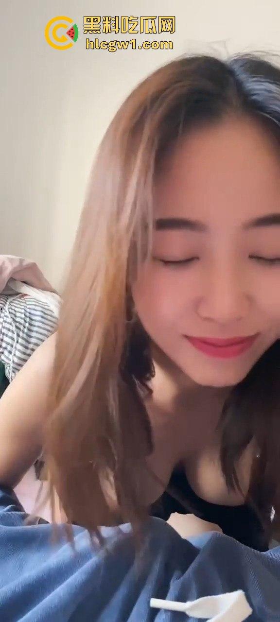 风骚少妇『孙颖怡』被爆浪逼舔蛋贼销魂！老公常年出差，她寂寞得被瓜友拿下，舔鸡老狗卖力被操到天亮！  第7张