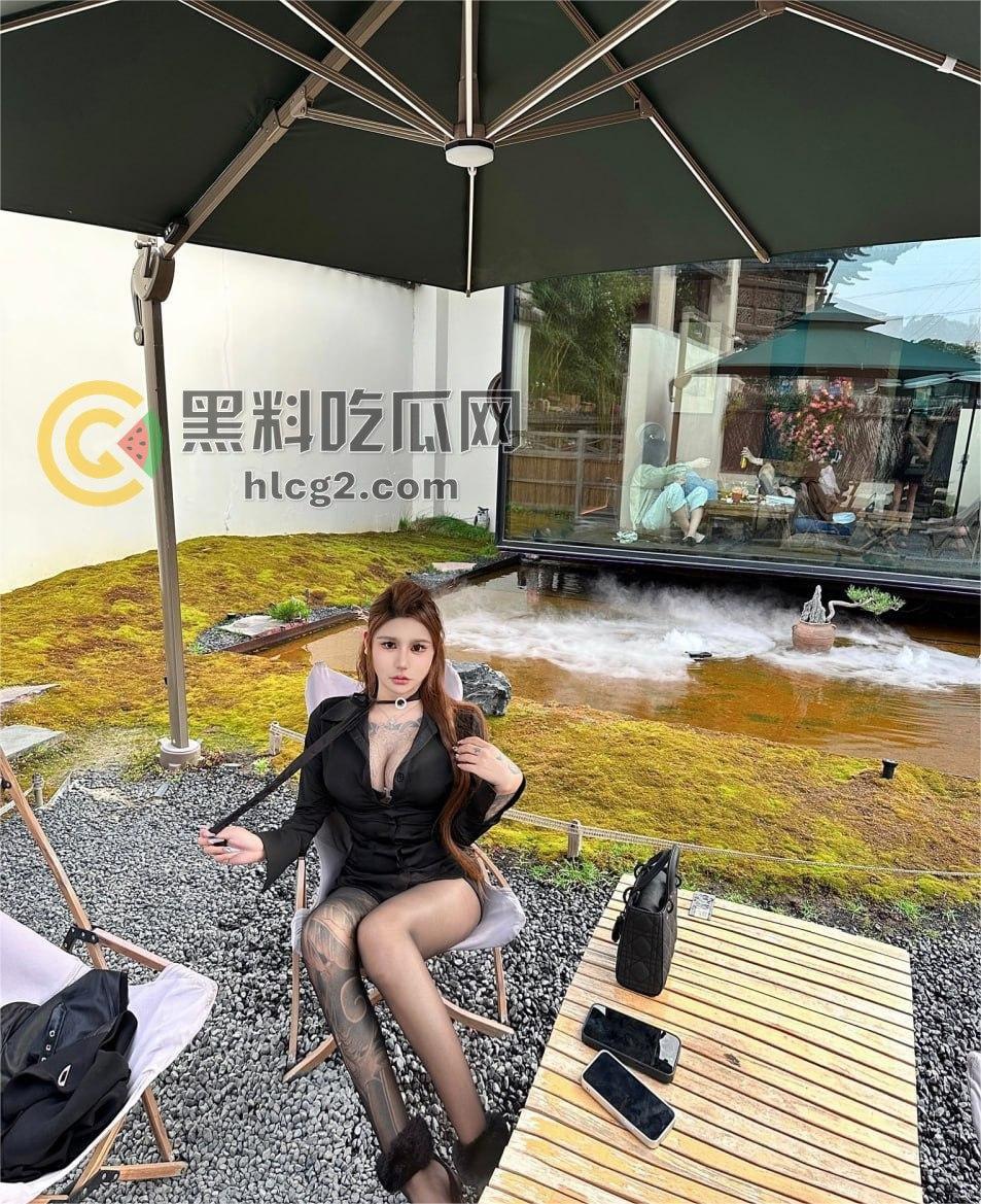 品巨乳蜂腰T娘【恩恩】私拍曝光，野战骚浪到极致，直男们的终极幻想！  第5张