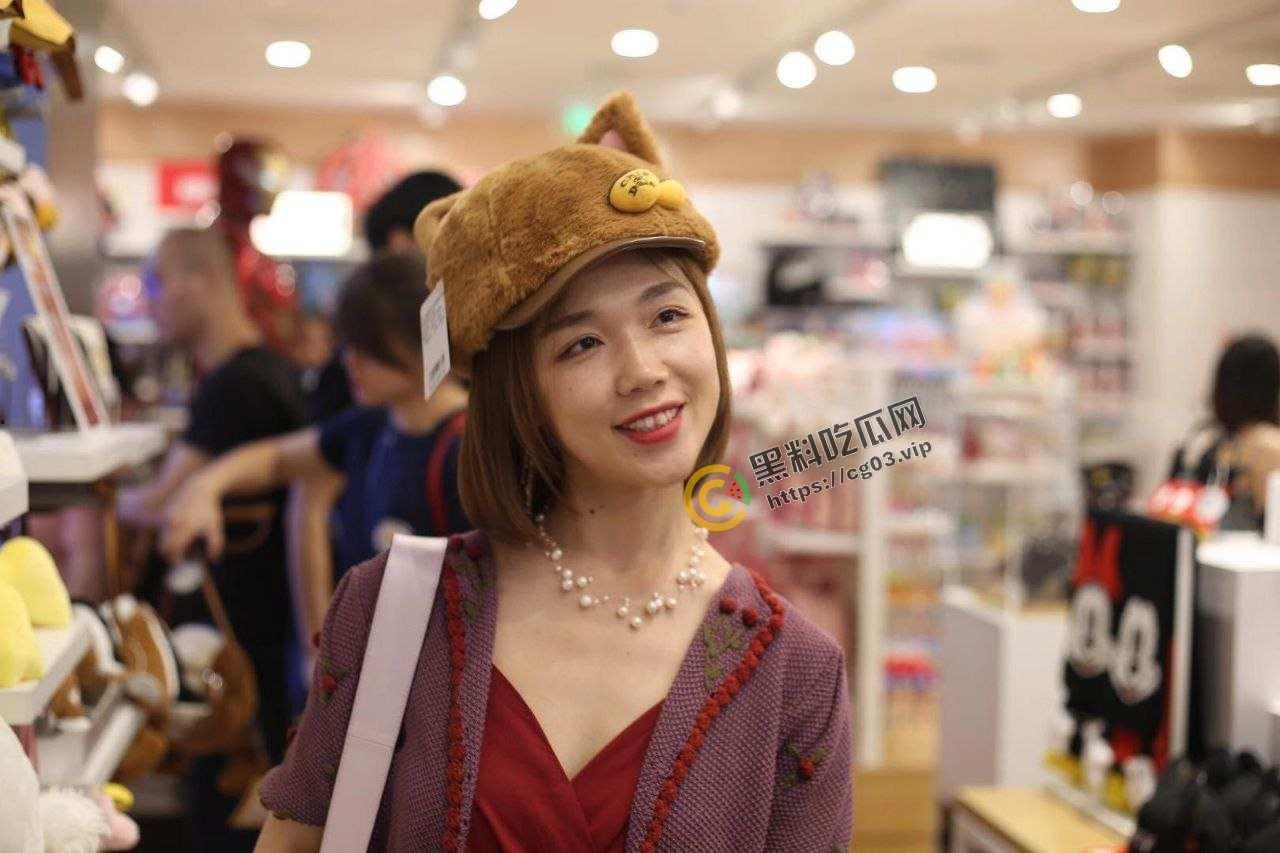 上海商学院哲学老师张玥媛私密视频被曝光  国产版课下辅导学生师生剧 第1张