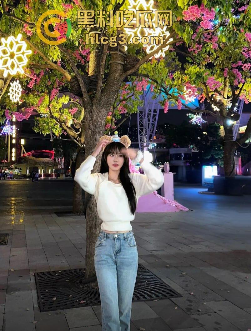 抖音主播『核爆肘子』直播遇到搞笑男大，说要看入学通知书？实则是入穴通知书！  第2张