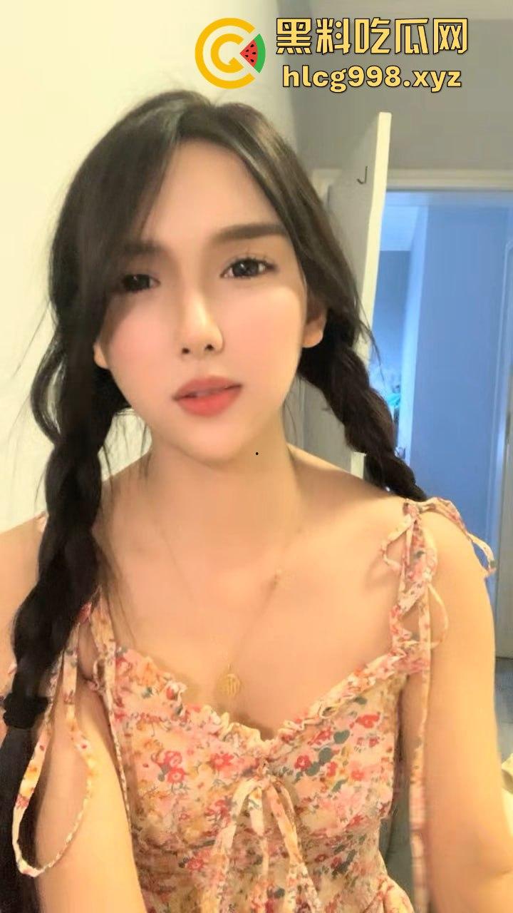 抖音1万粉丝小网红【偷走一头猪猪】！清秀女神转型黄播，啤酒瓶激情自慰，长腿裸舞跳得你直上头！  第5张