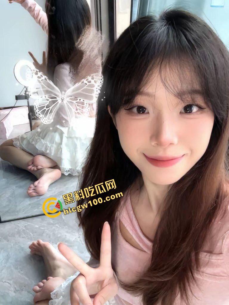 湖北生态工程大专清纯甜御白丝妹『曹桉梅』床上自慰抠逼粉嫩美穴 流水淫叫娇喘发金主！原创独家流出！  第2张