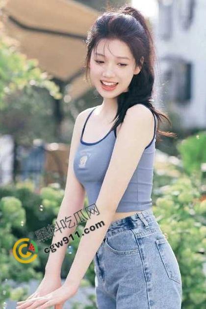 海角大神与19岁女儿的激情夜：白袜网袜双重迎合，电动棒震天地动，父女激情爆发，极致快感！  第3张