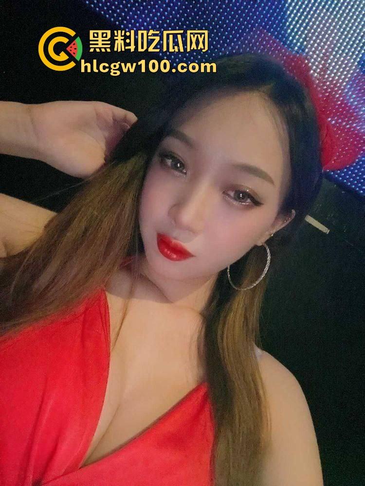 辽宁『黄安安』隆胸假体 医美憋出的胸缩水成A杯，胸没抓爆却自爆这假雷炸得比真雷还响，缩水成两坨干瘪豆腐渣！  第3张