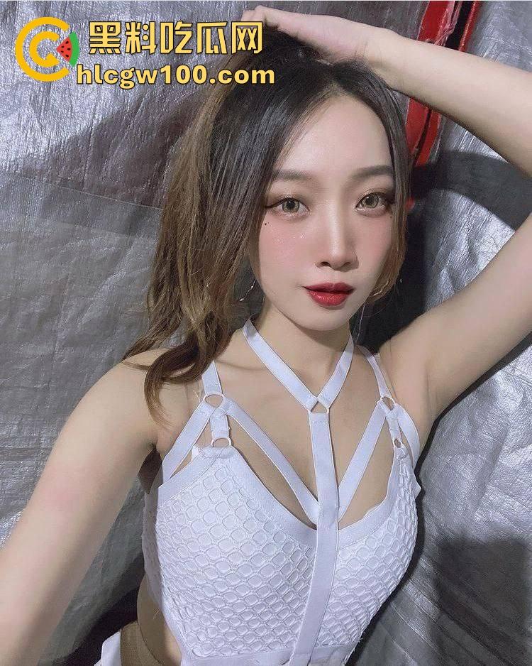 辽宁『黄安安』隆胸假体 医美憋出的胸缩水成A杯，胸没抓爆却自爆这假雷炸得比真雷还响，缩水成两坨干瘪豆腐渣！  第6张