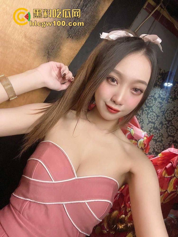 辽宁『黄安安』隆胸假体 医美憋出的胸缩水成A杯，胸没抓爆却自爆这假雷炸得比真雷还响，缩水成两坨干瘪豆腐渣！  第10张