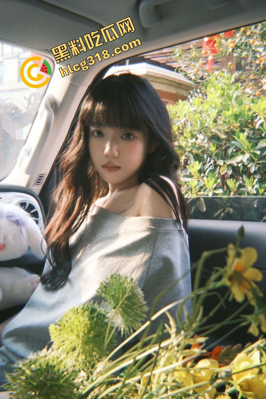 南昌服装店老板娘『孙璐』蜜桃臀母狗桌上被调教，贱样子全出来了，好屁股必须后入爆操才带劲！  第8张