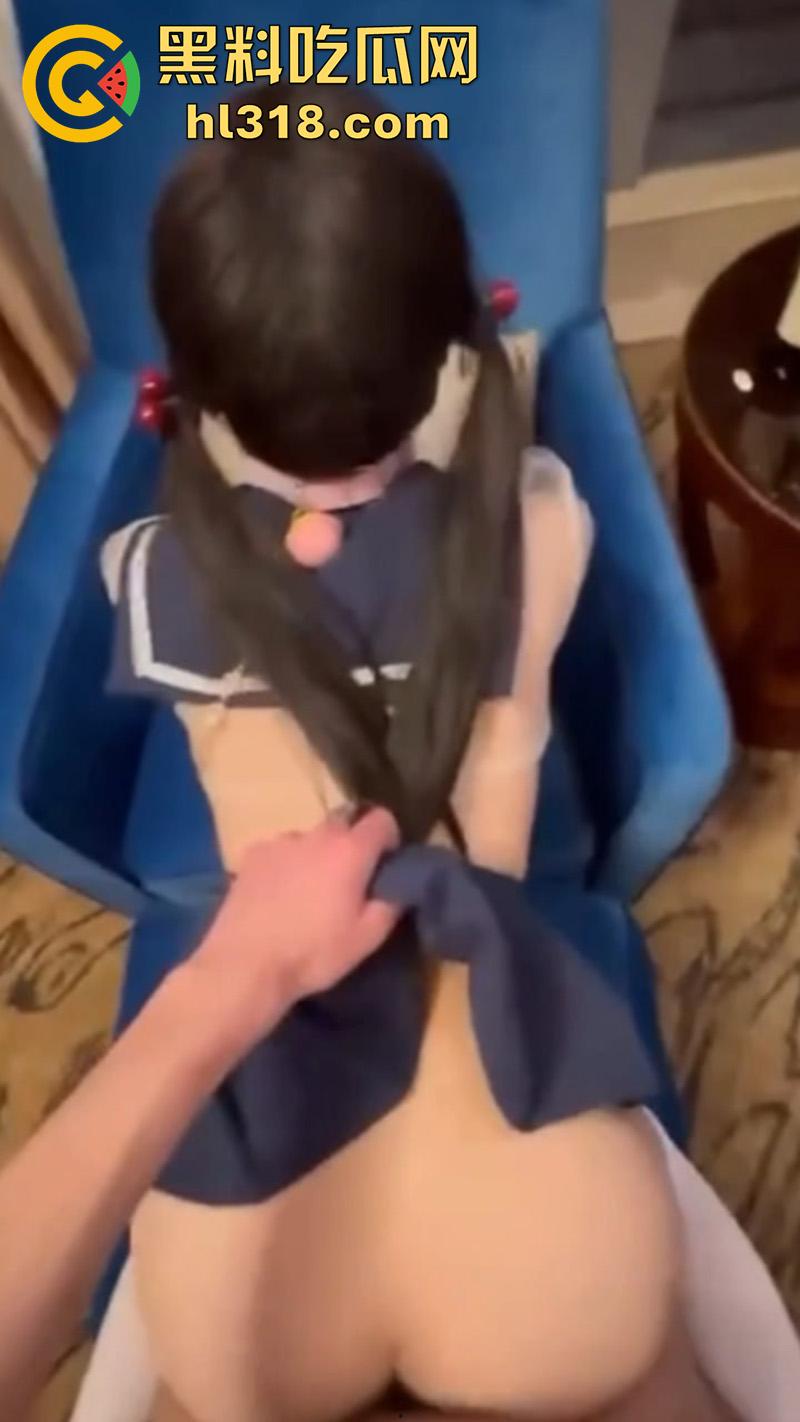 约炮172cm极品萝莉，肌肤如牛奶般白嫩，美乳硕大蜜桃臀饱满，小穴粉嫩无毛，这波的确是羡慕了啊！  第6张