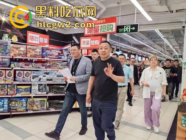 胖东来婚规引争议 不让要彩礼不准靠父母买房，官媒批评被怼：房产暴雷和996怎么没见你们跳得这么高？  第17张