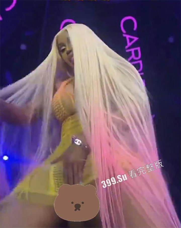 美国说唱顶流：CardiB卡老师 继丢话筒上热搜后又因演出现场没穿内裤露出而上热搜~ 她逼你看了吗？  第4张