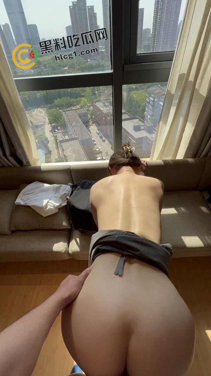 后入大合集！后入各种蜜桃臀 骚逼 准备好纸巾 一次性看过瘾  第6张