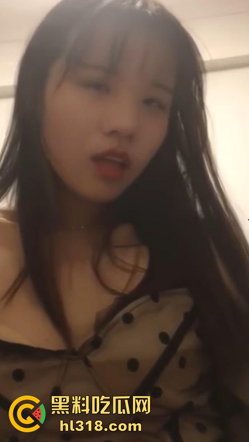 河北邯郸白领【胡思敏】，极品身材反差尤物，背着男友被领导无情打桩爆操，分手后视频遭男友流出！  第4张