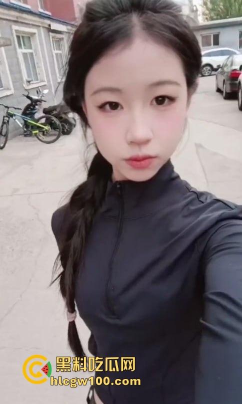 赤峰二中反差婊【杨诺海】表面学霸，背后骚浪不堪，分手后渣男曝光不雅视频敞腿自慰震惊全校！  第2张