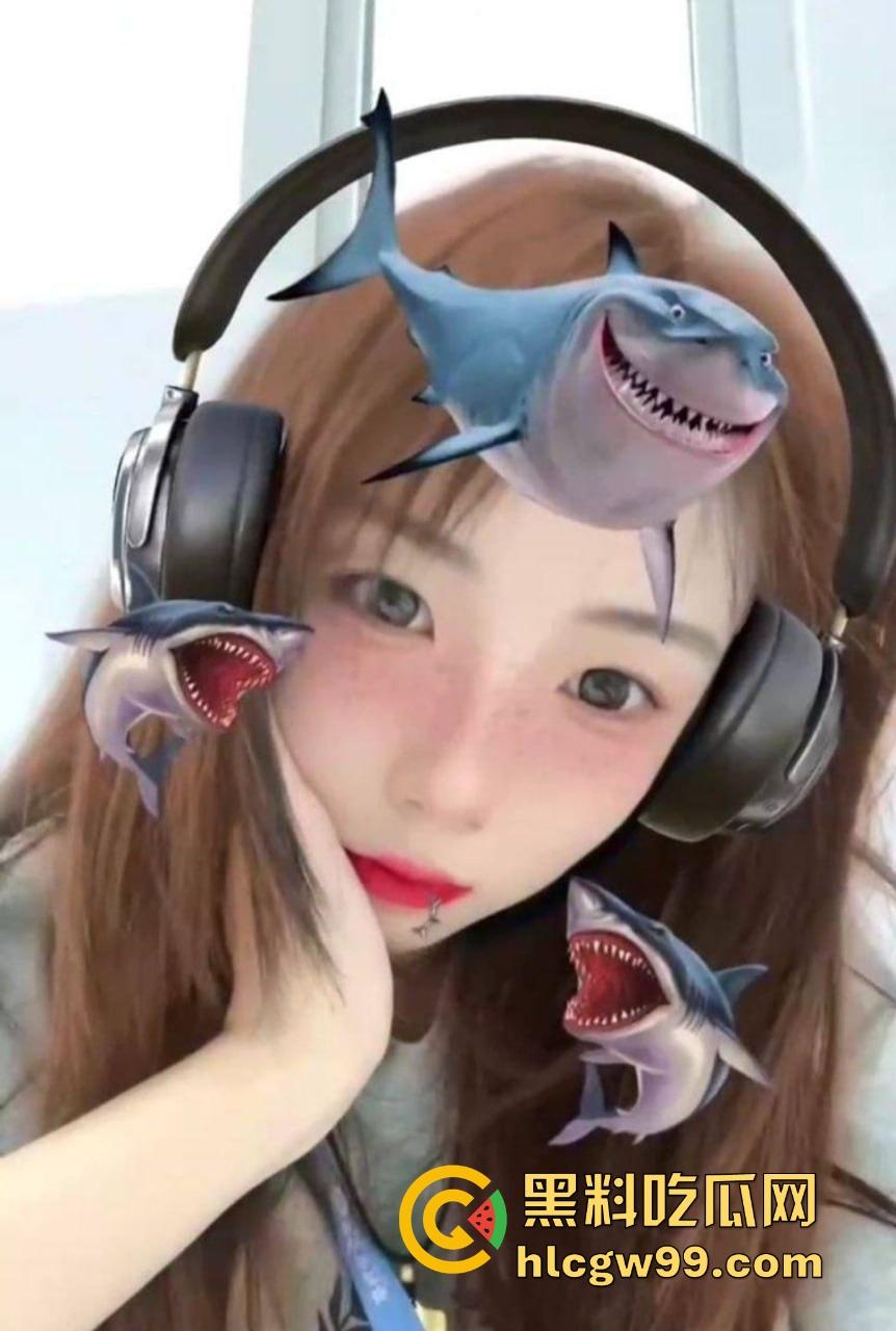 大连师范学院【吴美芳】清纯惹人怜，校内无数人的理想初恋，露脸裸聊视频遭曝光流出！  第2张