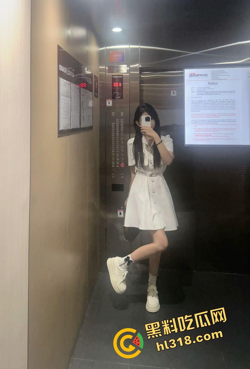 海角社区爆料隔壁小嫂子少妇太会玩了，打着借酱油的名义跑来，结果被我操到腿软口爆！  第7张