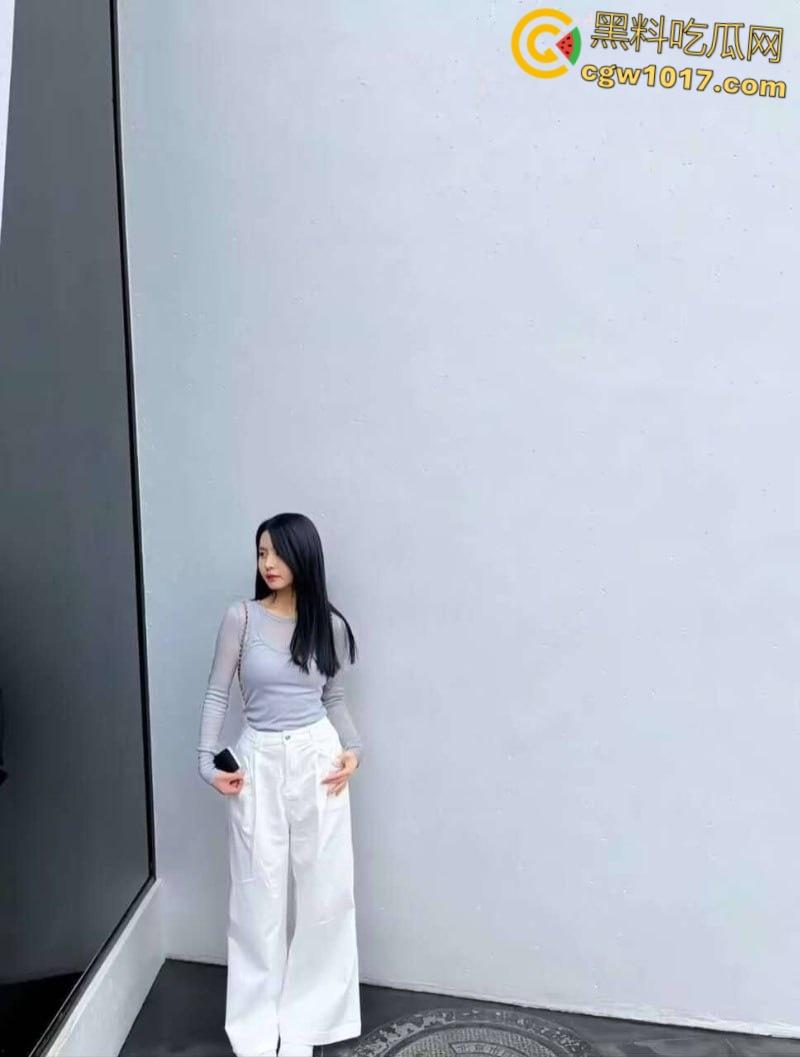 富二代约炮大神【fkabuto】，约操西安音乐学院气质尤物，露脸口交一脸骚样，蒙眼调教 无套爆操白浆四溢！  第3张