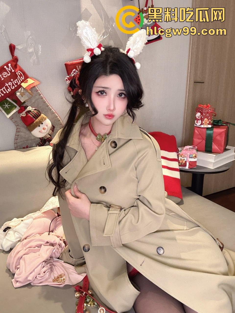 新年尤物福利【凉凉子】饱满巨乳黑丝长腿翘臀，扮成小骚货，极品身材榨干你的精液，光看都能撸三次！  第9张